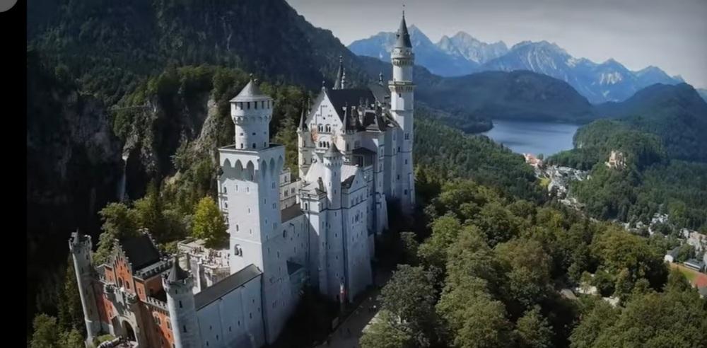 Замок Нойшванштайн